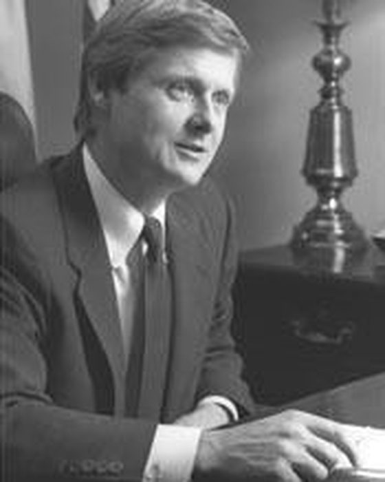 Portrait of Steve Bartlett