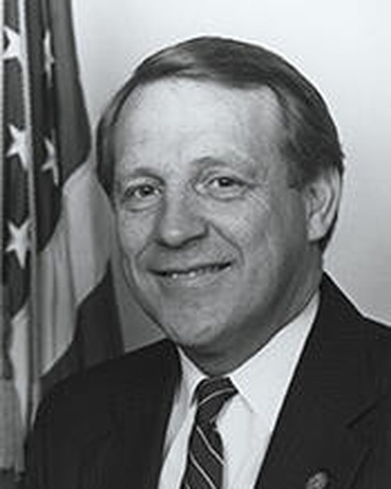Portrait of Glen Browder
