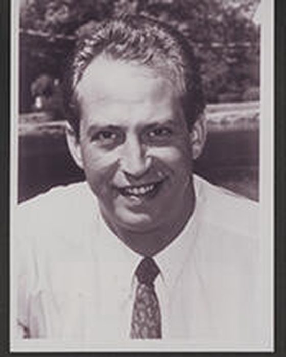 Portrait of Dan Frisa