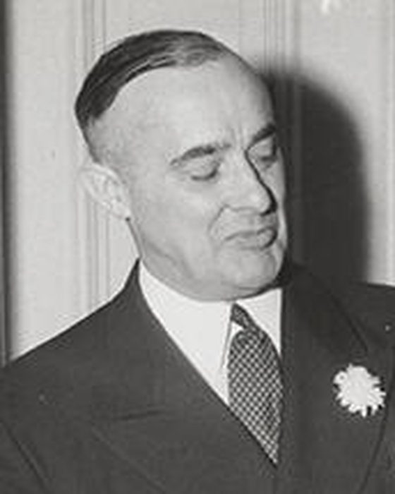 Portrait of Leon Harry Gavin