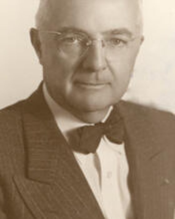 Portrait of Edgar Willard Hiestand