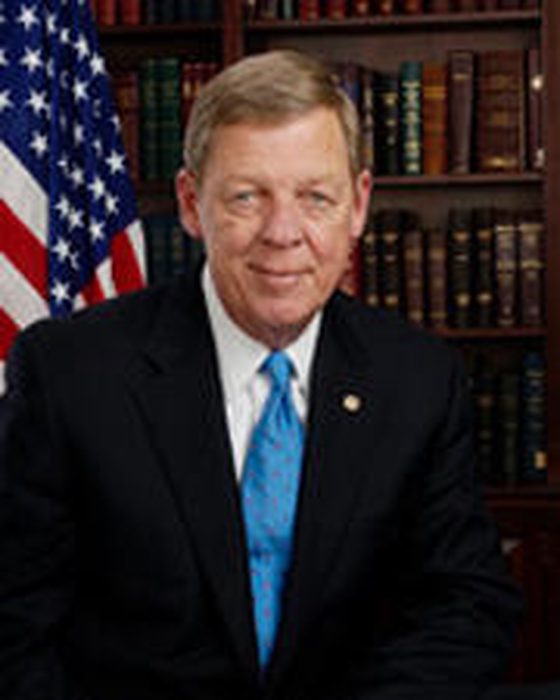 Portrait of Johnny Isakson