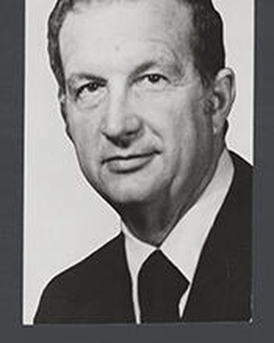 Portrait of Robert J. Lagomarsino