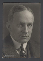 Portrait of Warren Isbell Lee