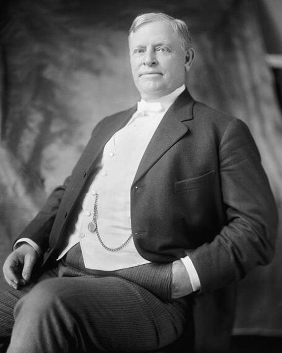 Portrait of Dannite Hill Mays