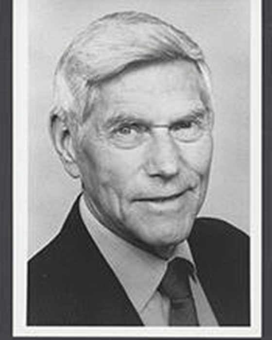 Portrait of Jack Metcalf