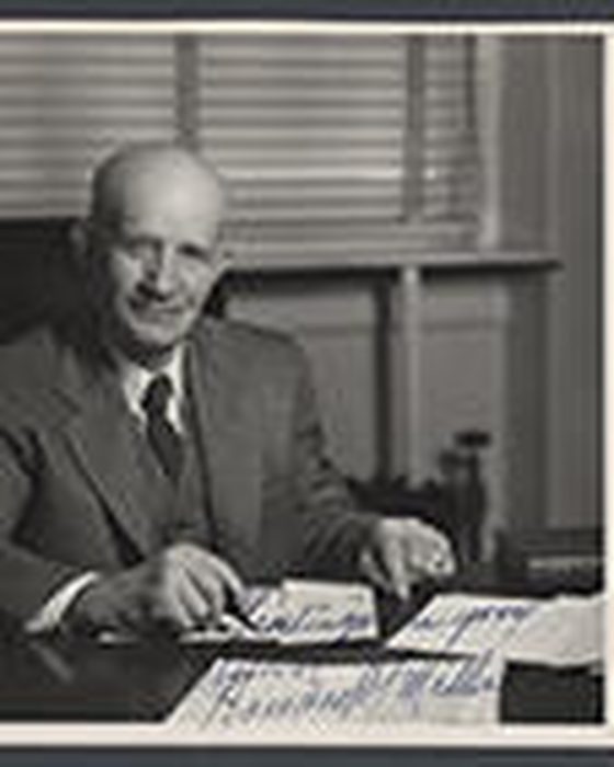 Portrait of Howard Shultz Miller