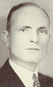 Newt Virgus Mills portrait