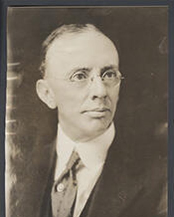 Portrait of Frank Crenshaw Millspaugh