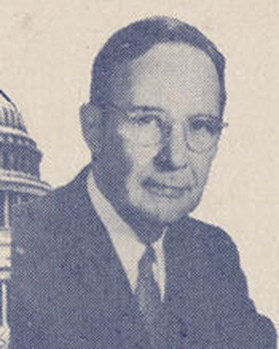 Portrait of Tom Van Horn Moorehead