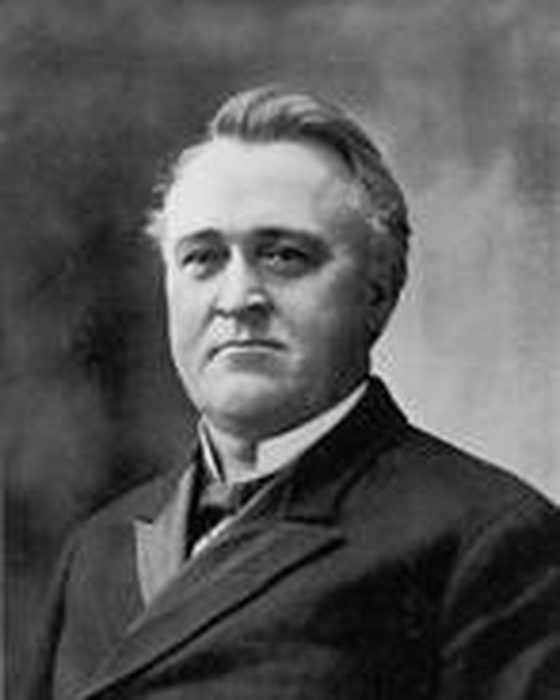 Portrait of Lee Slater Overman