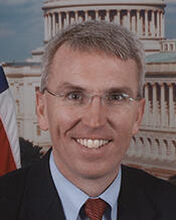 Portrait of Todd Russell Platts