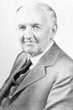 Newell Sanders portrait