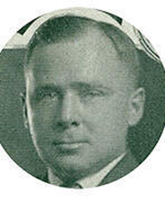 Portrait of Robert Glenmore Simmons