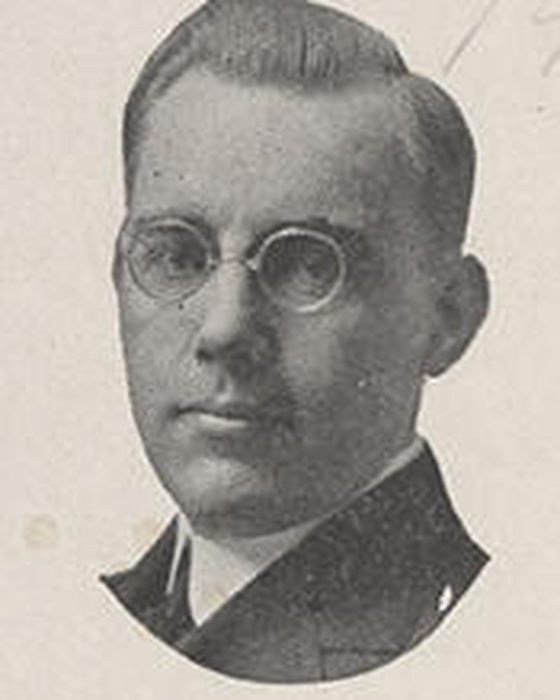 Portrait of Gale Hamilton Stalker