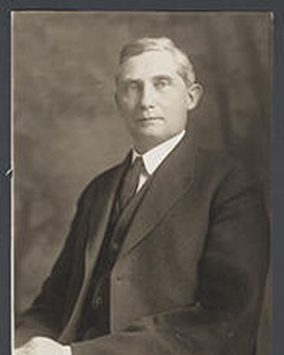 Portrait of Robert Mauck Switzer