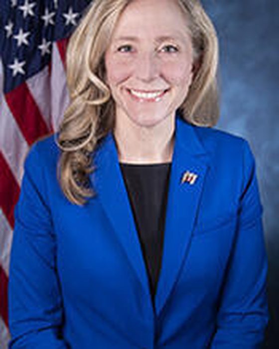 Portrait of Abigail Davis Spanberger