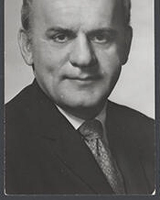 Portrait of Charles Thone