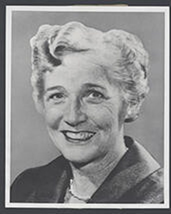 Portrait of Jessica McCullough Weis