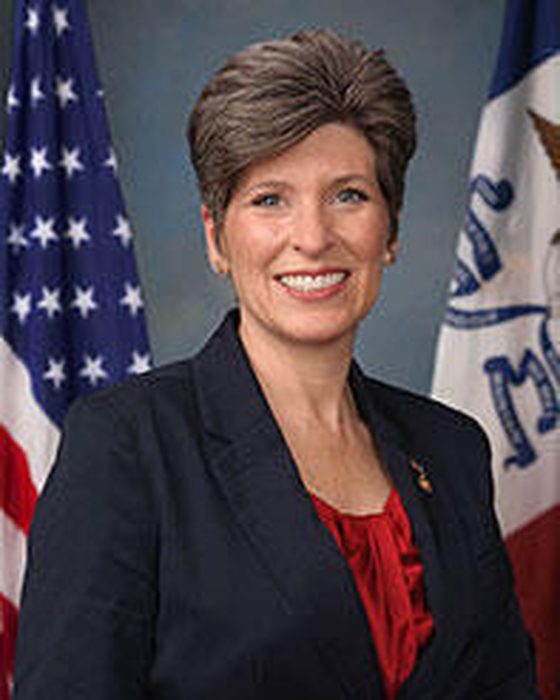Portrait of Joni Ernst