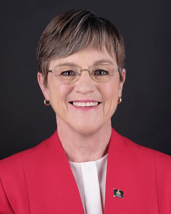 Portrait of Laura Kelly