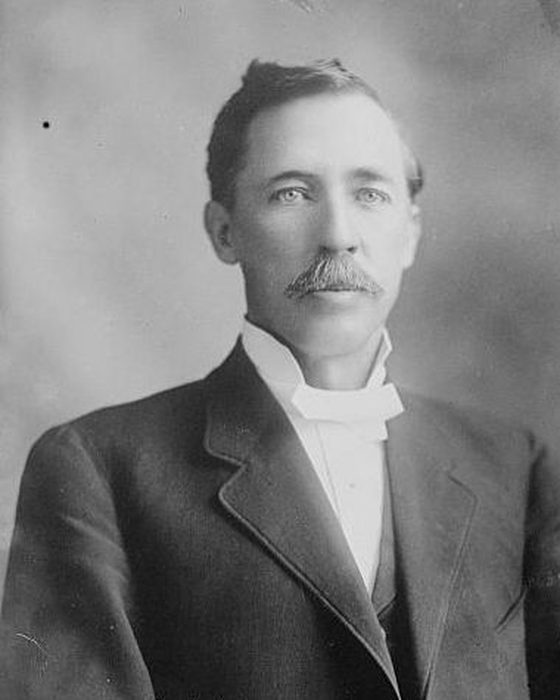 Portrait of Lee Cruce