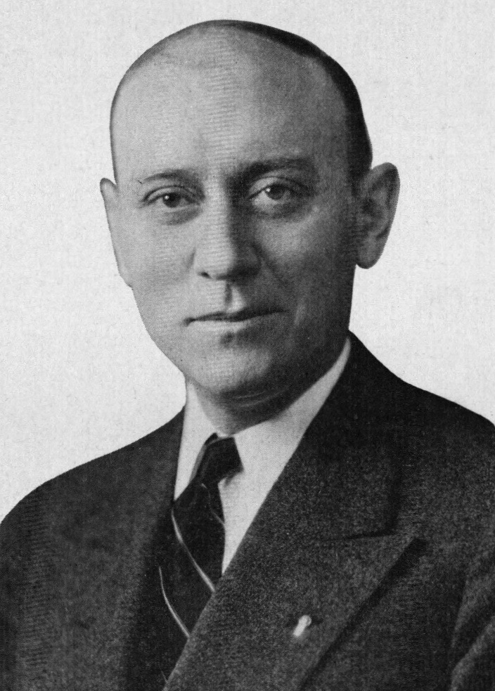 Portrait of Leslie Jensen