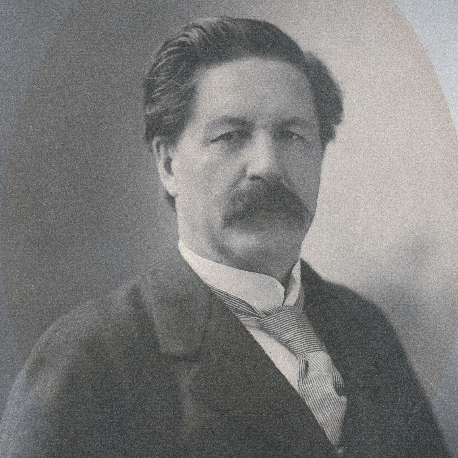 Llewellyn Powers portrait