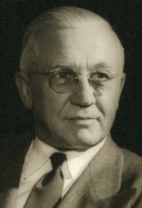 Oscar Rennebohm portrait