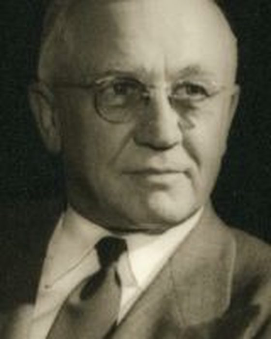 Portrait of Oscar Rennebohm