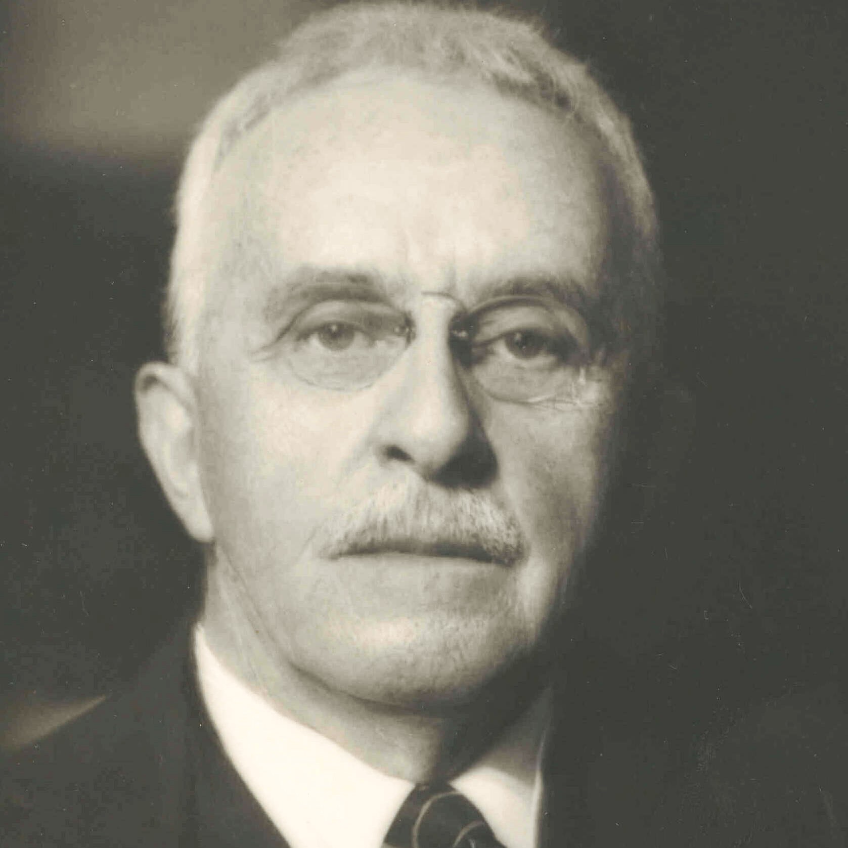 Wilbur Lucius Cross portrait