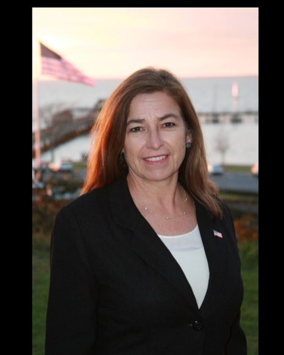 Portrait of Jennifer Fidler