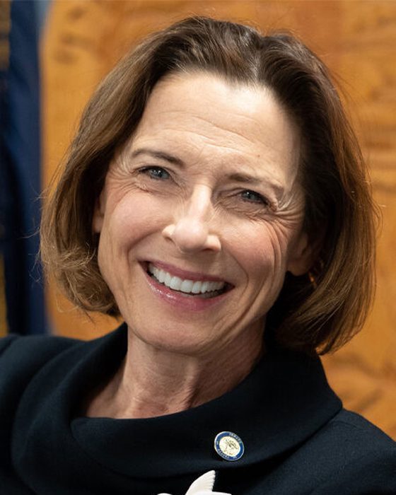 Portrait of Cathy Giessel