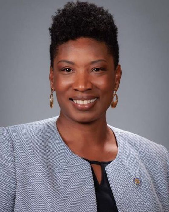 Portrait of Denise Ennett