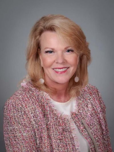 Robin Lundstrum portrait