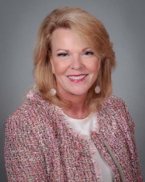 Portrait of Robin Lundstrum