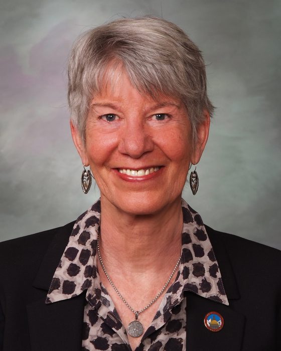 Portrait of Lesley Smith