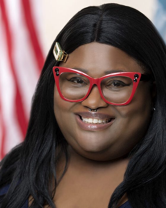 Portrait of Deshanna Neal