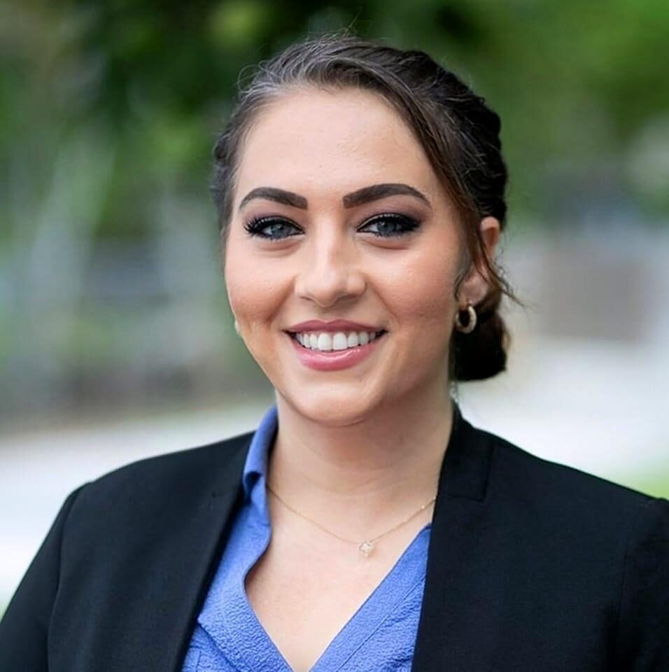 Portrait of Debra Tendrich