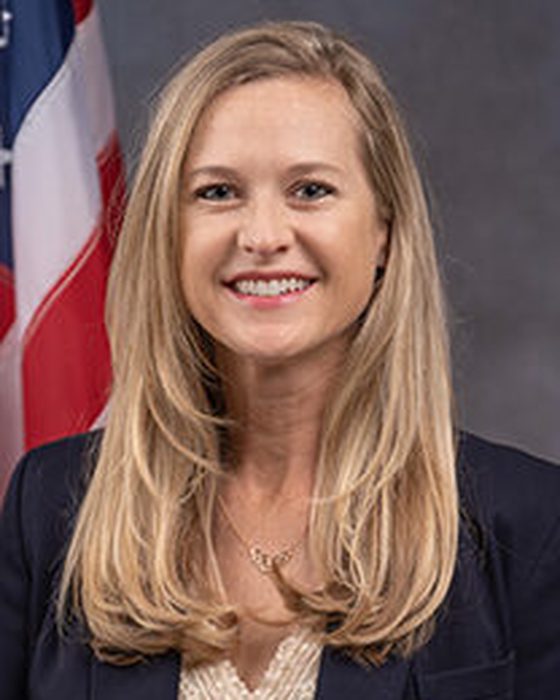 Portrait of Lindsay Cross