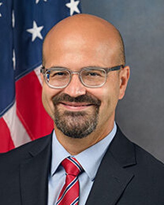 Portrait of Tom Fabricio