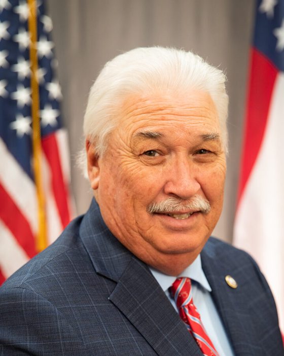 Portrait of Lee Anderson