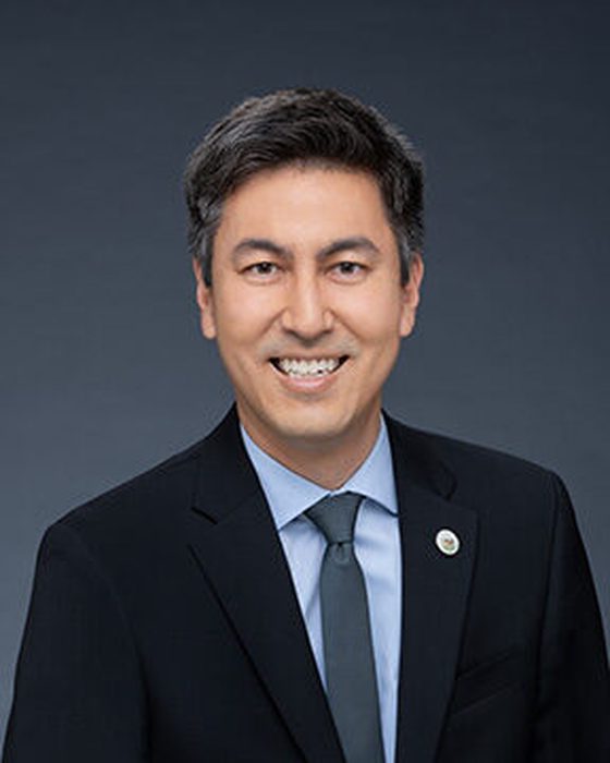 Portrait of Scot Matayoshi