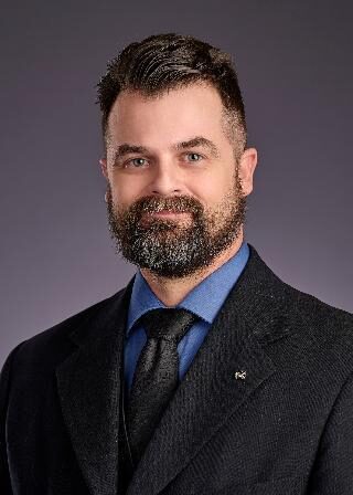 Chris Trakel portrait