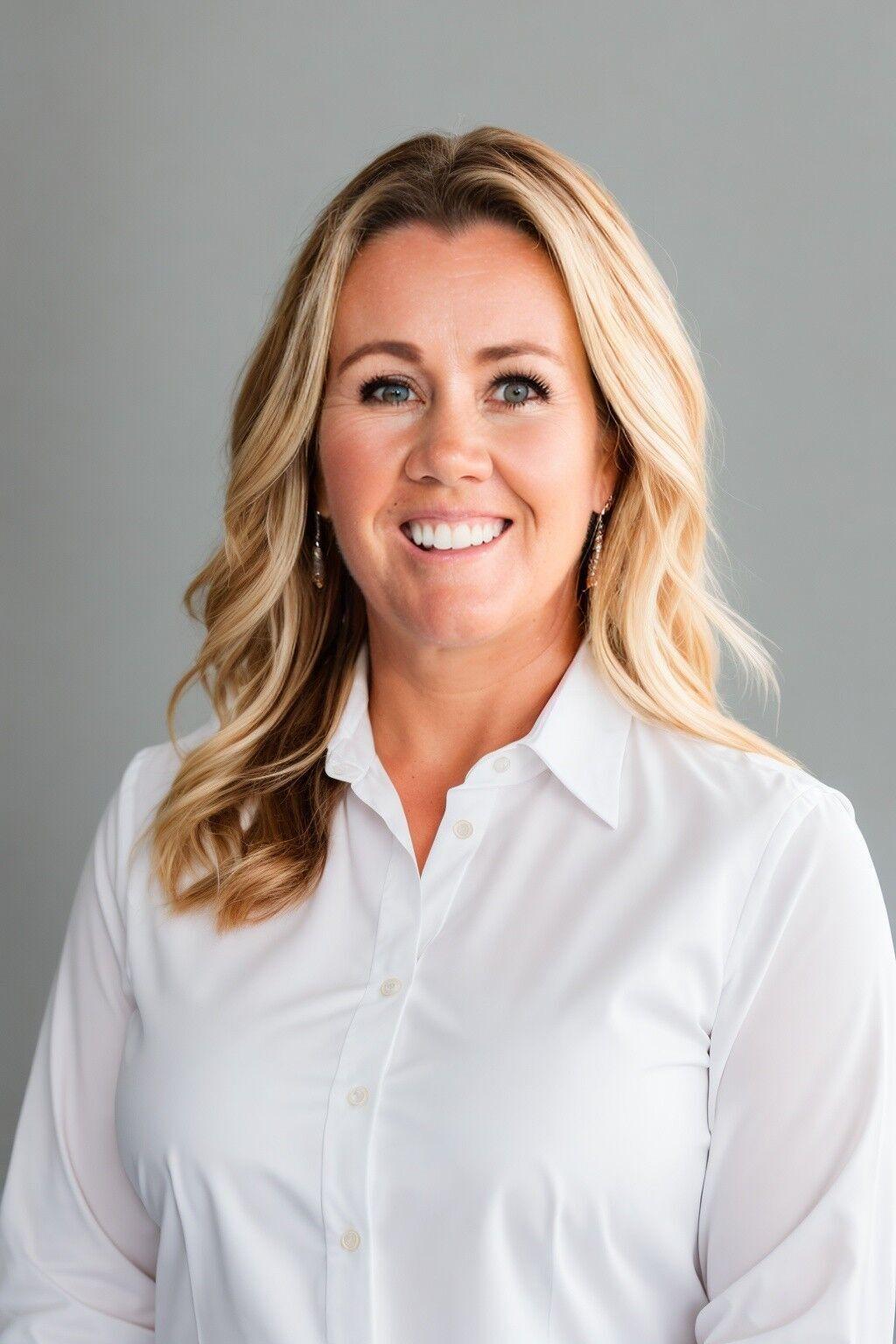 Portrait of Erin Bingham