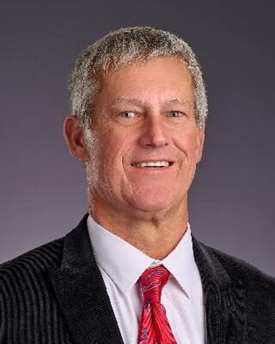 Portrait of Mark Sauter