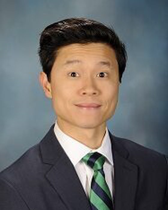 Portrait of Hoan Huynh