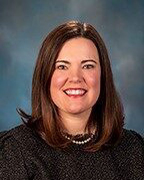 Portrait of Laura Faver Dias