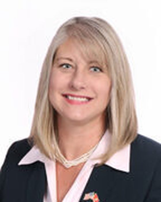 Portrait of Stephanie Kifowit