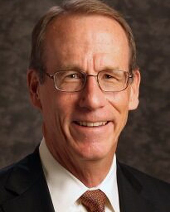 Portrait of Mark Schreiber